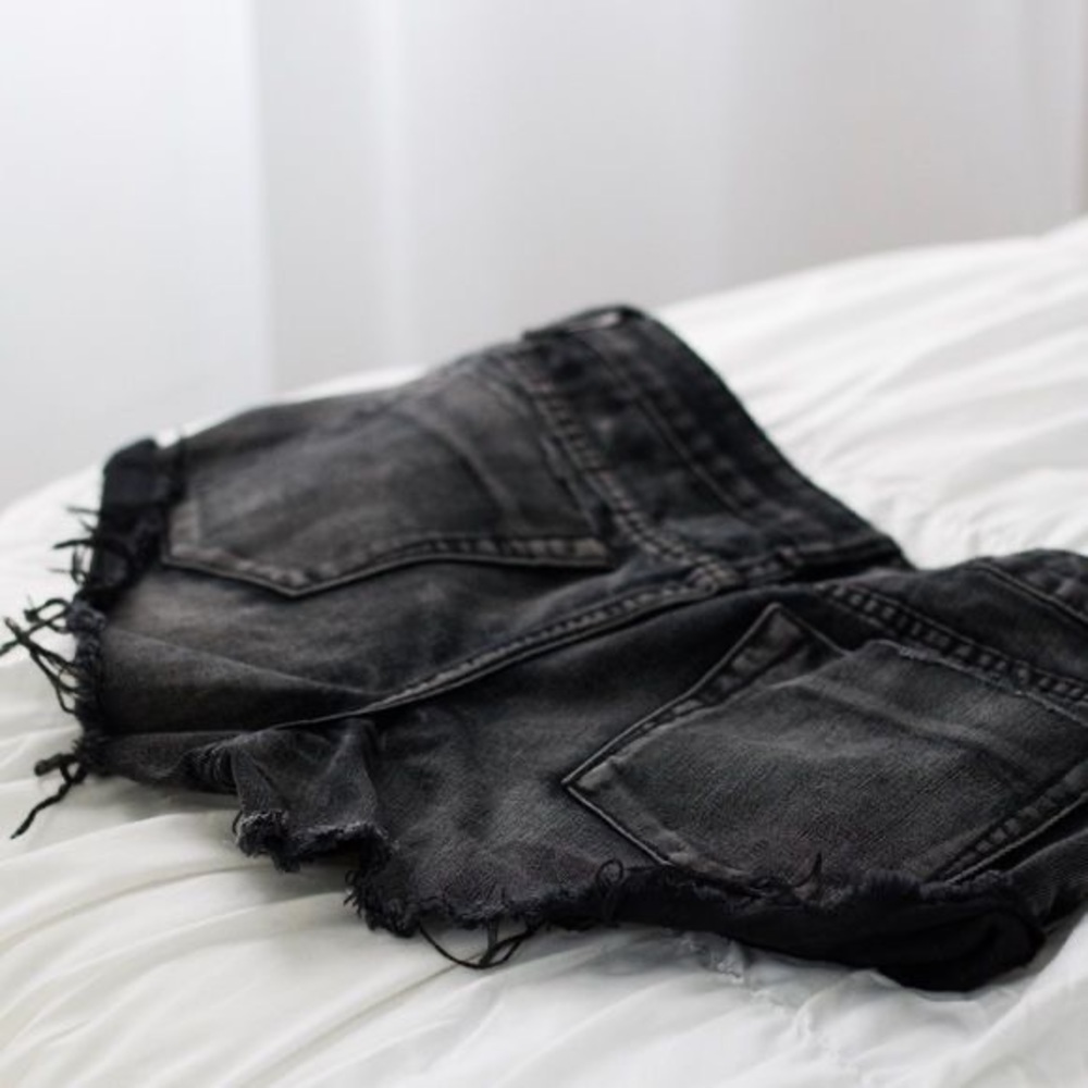 11thstreet | Rosé Shorts - Picture 7 of 13